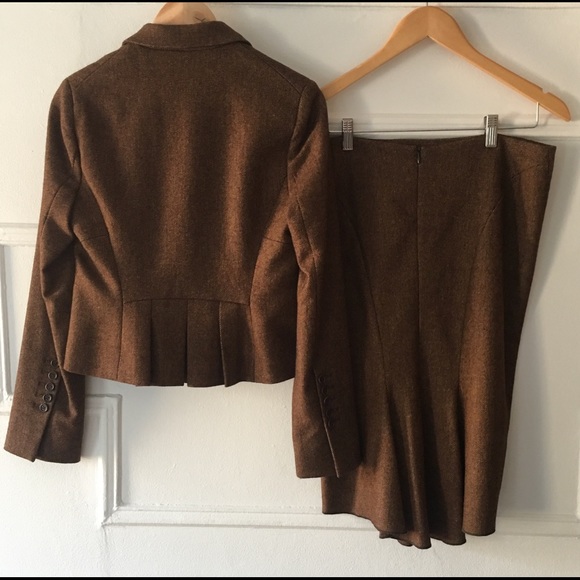 ✨NWT✨ “Janice” Wool Fishtail Skirt Suit - Picture 4 of 8