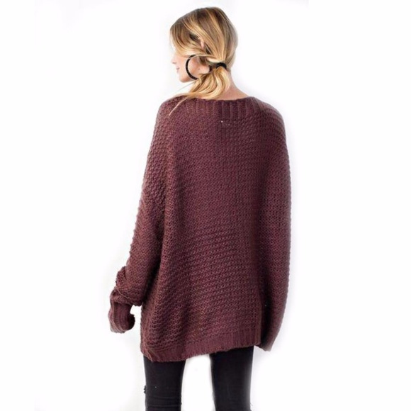 Oversized sweater with front crochet detail - Picture 3 of 3