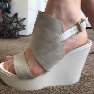 Robert Clergerie White Wedges