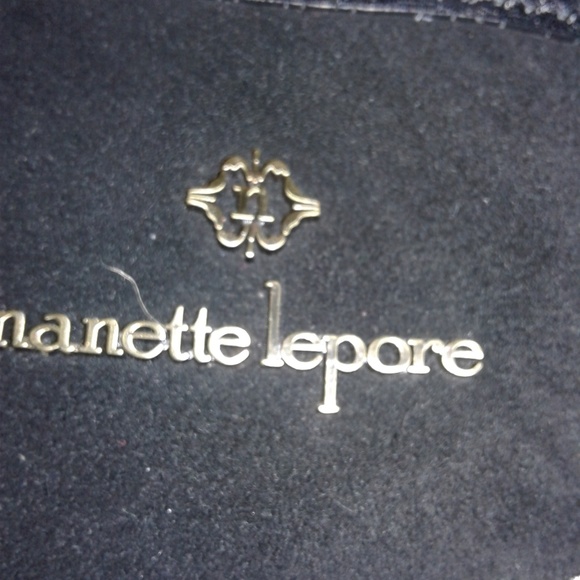 👜 Nanette Lepore Waverly Satchel 👜 - Picture 3 of 8