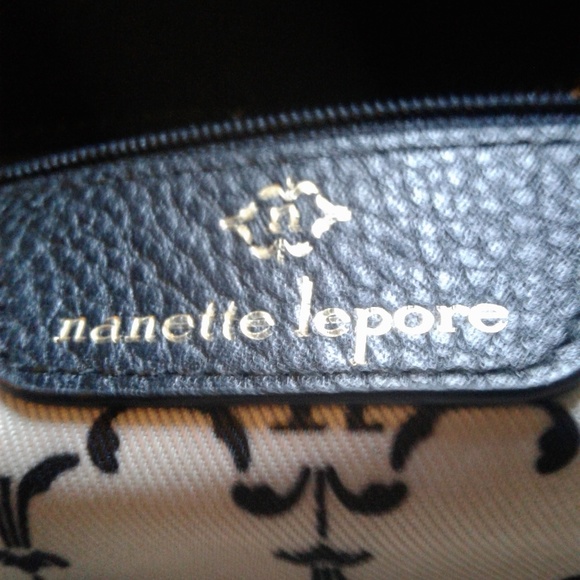 👜 Nanette Lepore Waverly Satchel 👜 - Picture 6 of 8