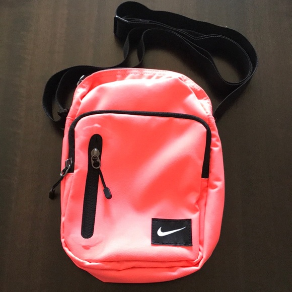 nike mini shoulder bag