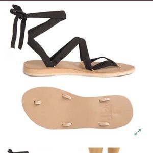 Sseko Beige leather w/ black ribbon Sandals size 7