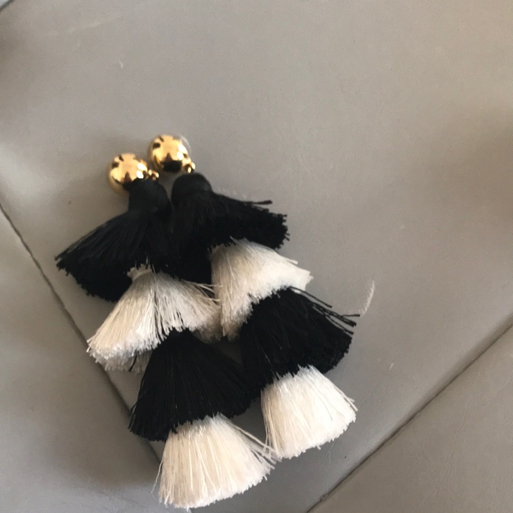 BaubleBar Gabriela stud Tassel earrings