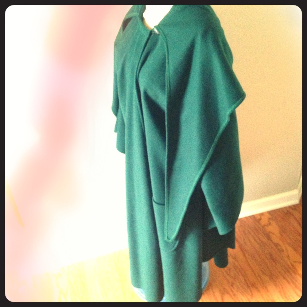 Bellantrae wool cape 😍
