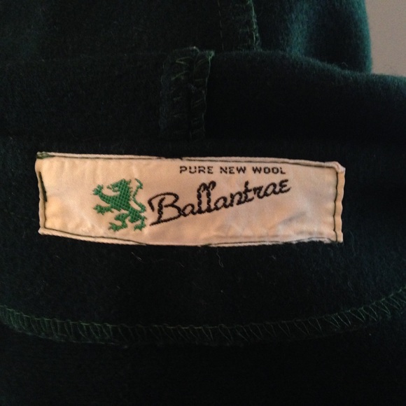 Bellantrae wool cape 😍 - Picture 6 of 6