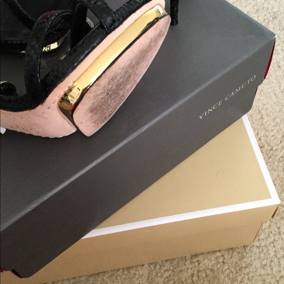 Shoe - Picture 3 of 8