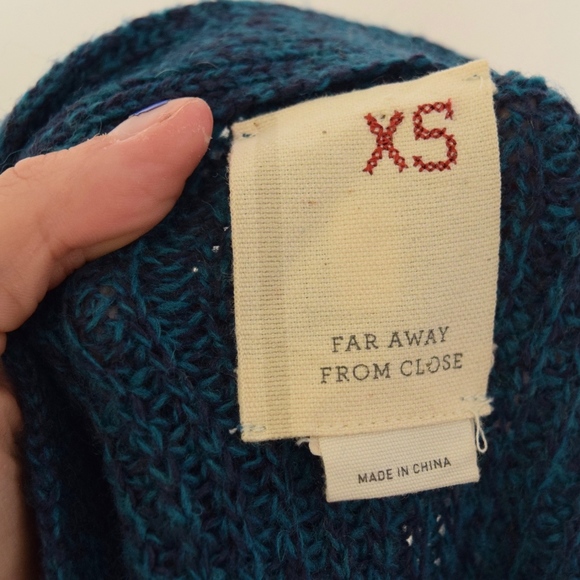 ❌SOLD❌Far Away From Close Cable Knit Hem Sweater - Picture 6 of 6