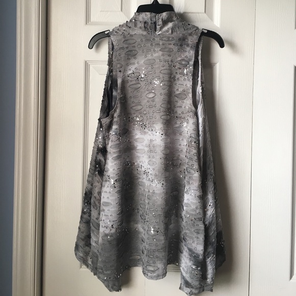 New Directions Vest - Picture 2 of 5