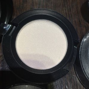 new MAC shadow in vanilla