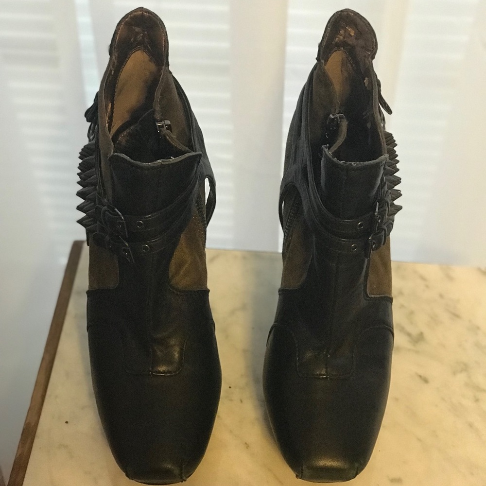 Sam Edelman Zoe Booties Size 8