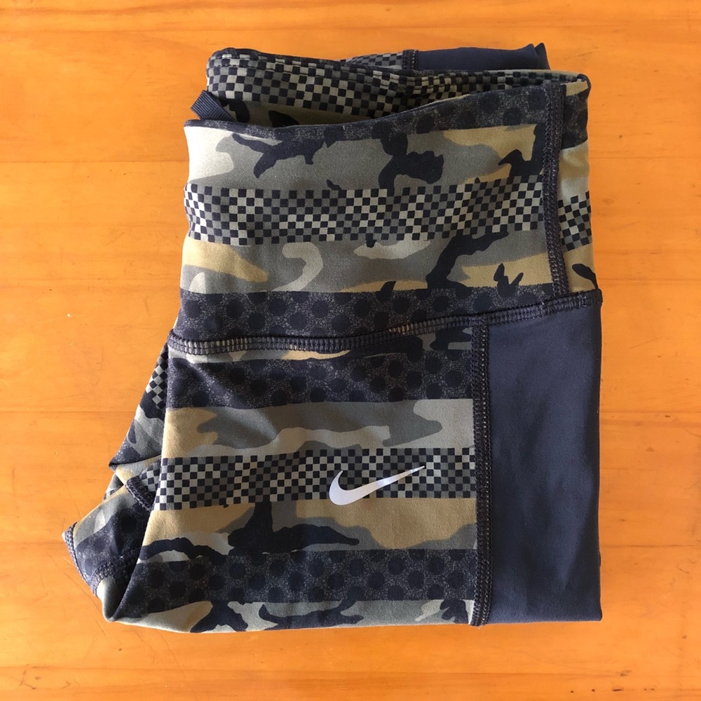 Nike Camo Running Tights Size XS EUC Rare