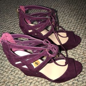 Burgundy open toe wedge heel!