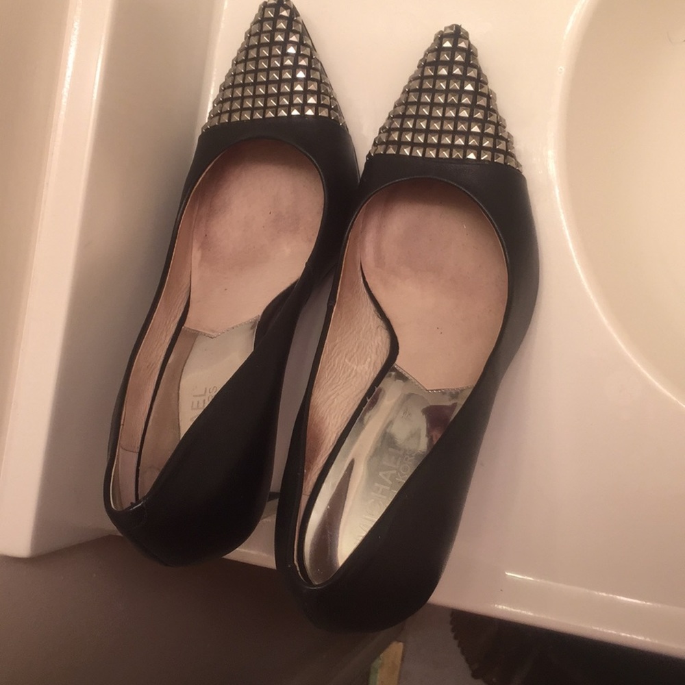 MICHEAL KORS STUDDED STILETTO PUMPS