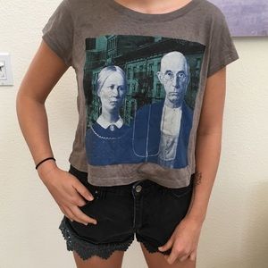 Crop top tee with picture