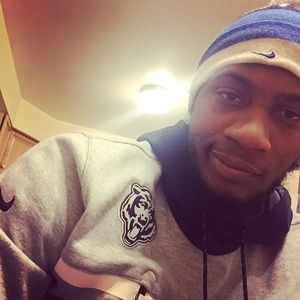 Meet your Posher, Deandre
