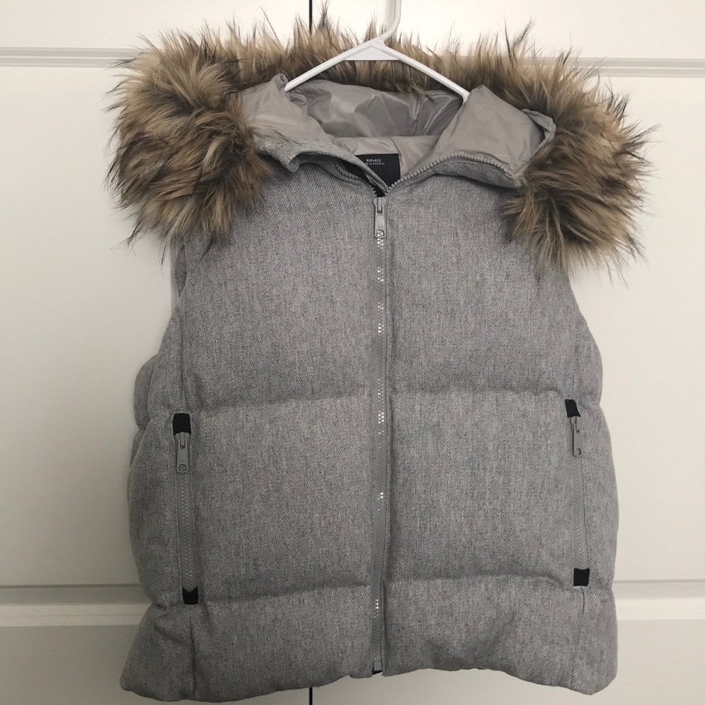 Gap Vest