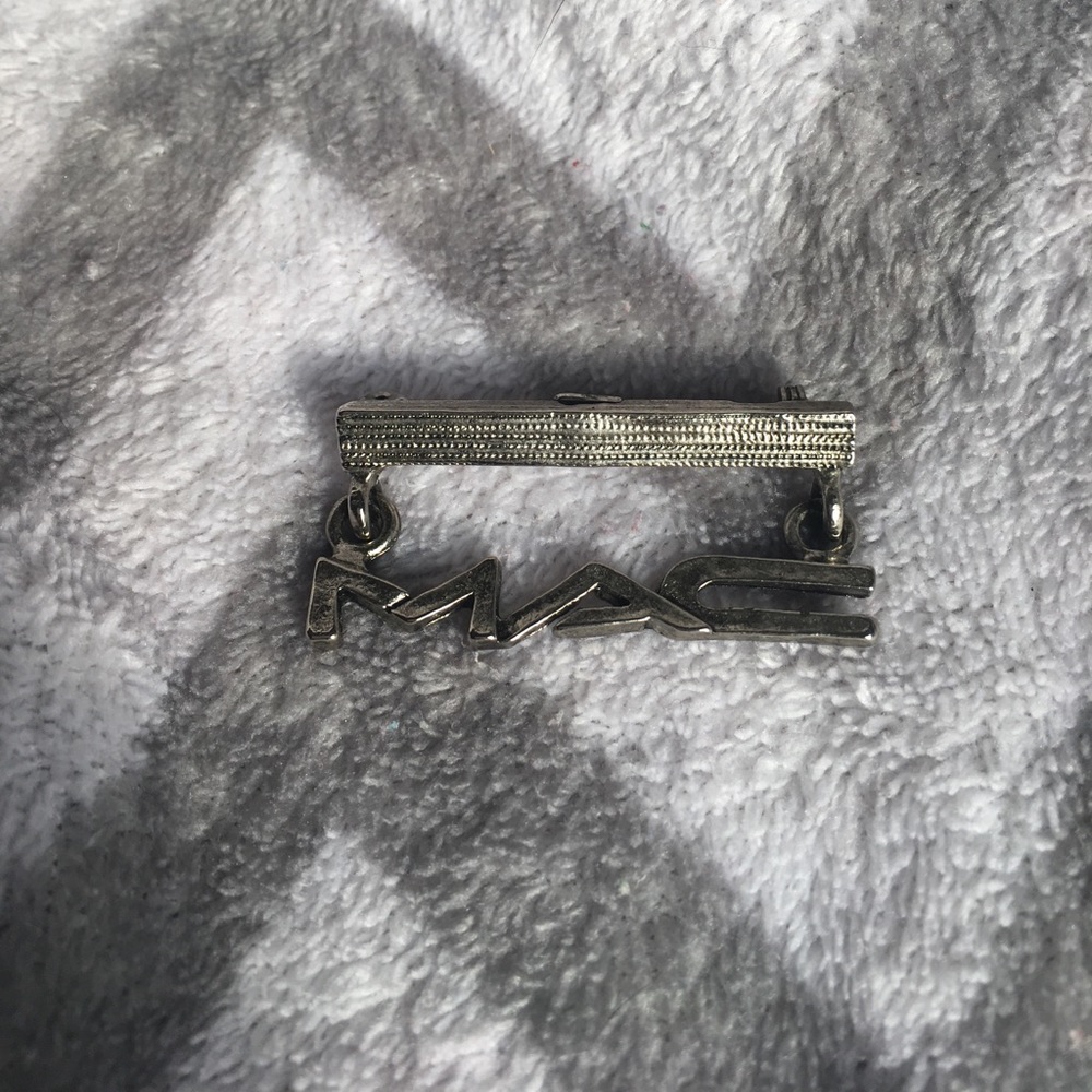 MAC pin - Picture 2 of 5