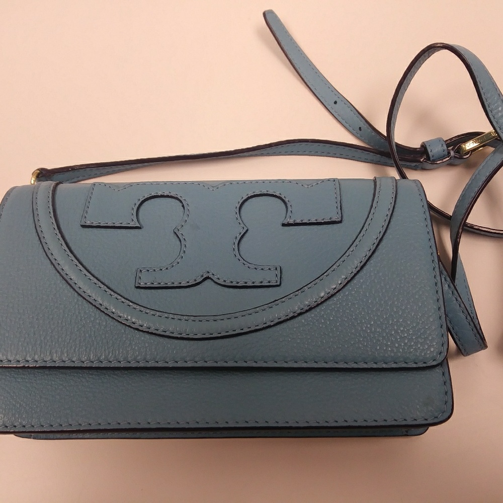 SOLD-TORY BURCH SMALL COMBO CROSSBODY - Picture 2 of 8