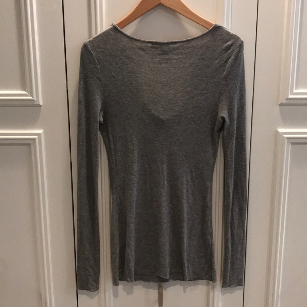 BCBG thin top - Picture 4 of 4