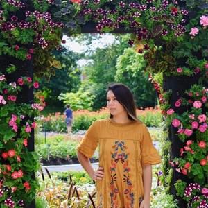 Meet your Posher, Adrianna