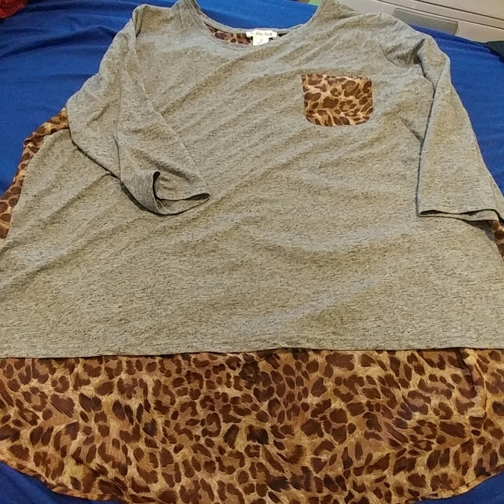 Grey and leopard print high low top