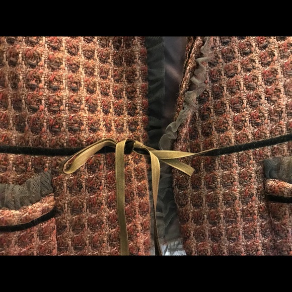 Cozy DKNY Wool Blazer - Picture 5 of 8