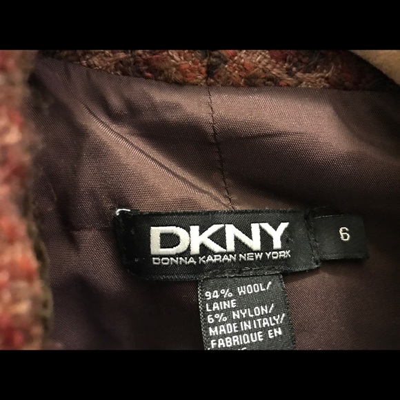 Cozy DKNY Wool Blazer - Picture 8 of 8