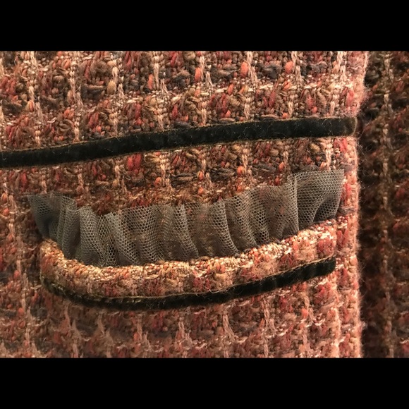 Cozy DKNY Wool Blazer - Picture 7 of 8