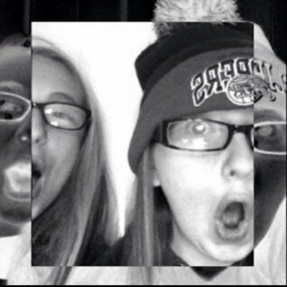 Meet your Posher, Victoria - Picture 1 of 1