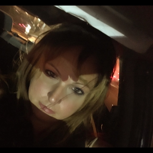 Meet your Posher, Stef - Picture 1 of 1