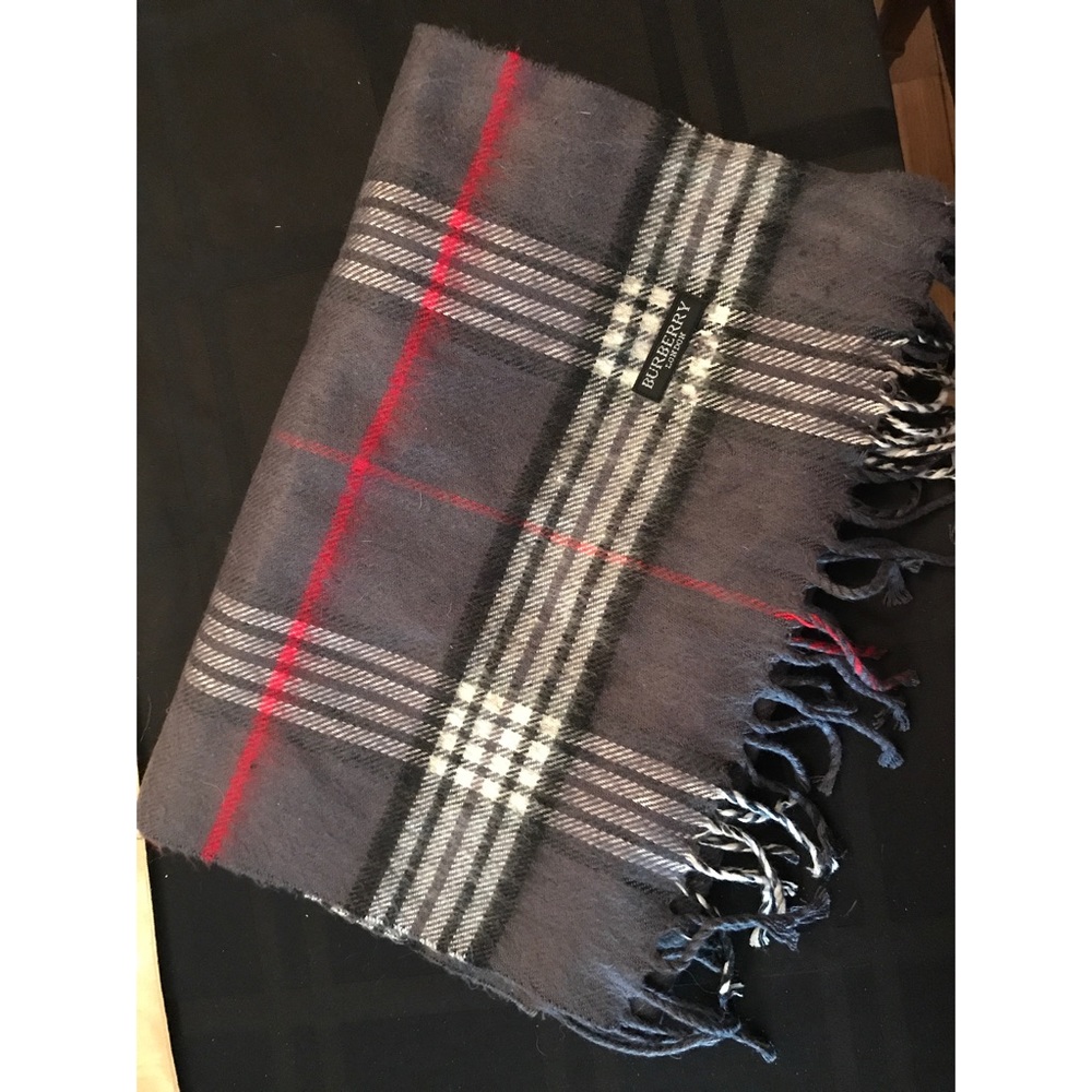 Beautiful gray, black, and red plaid scarf. - Picture 1 of 4