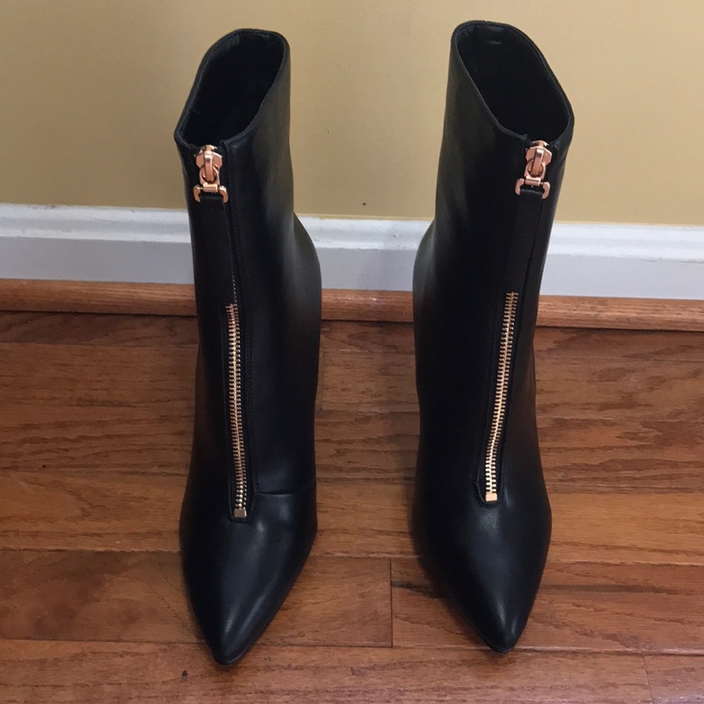 Pointy ankle boots
