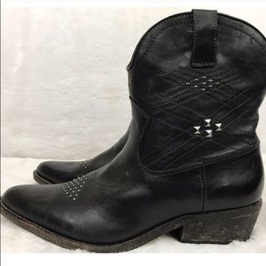 ZIGI NY black studded boots size 10 REAL LEATHER