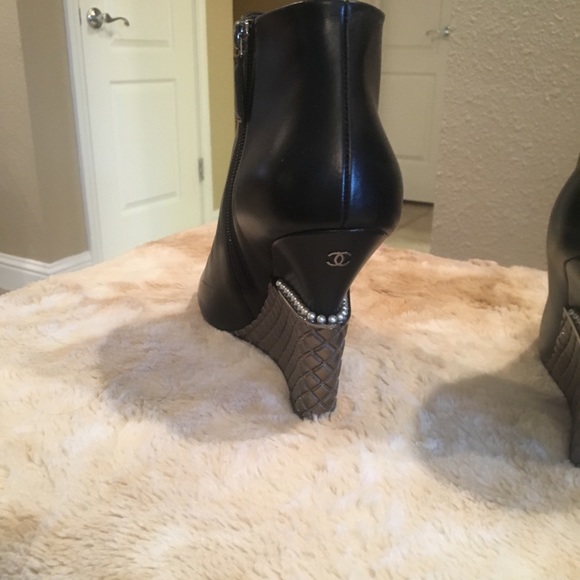 Chanel booties - Picture 4 of 6