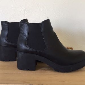 Steve Madden Romman Chelsea boot size 10