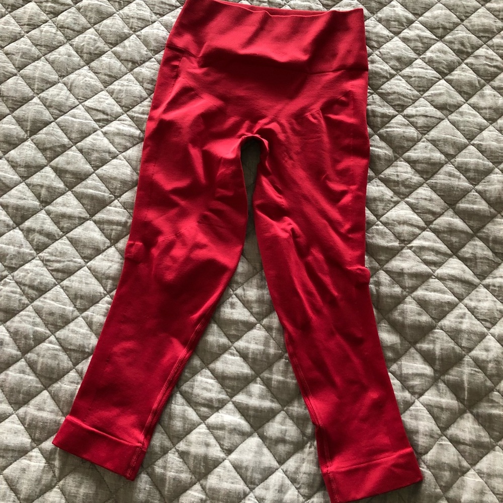 Lululemon cropped thights