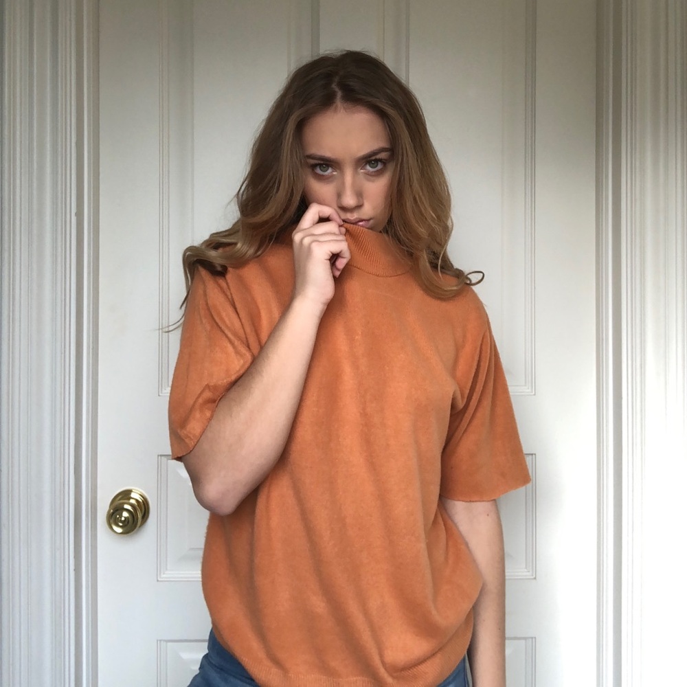 Short Sleeve Sweater In Burnt Orange