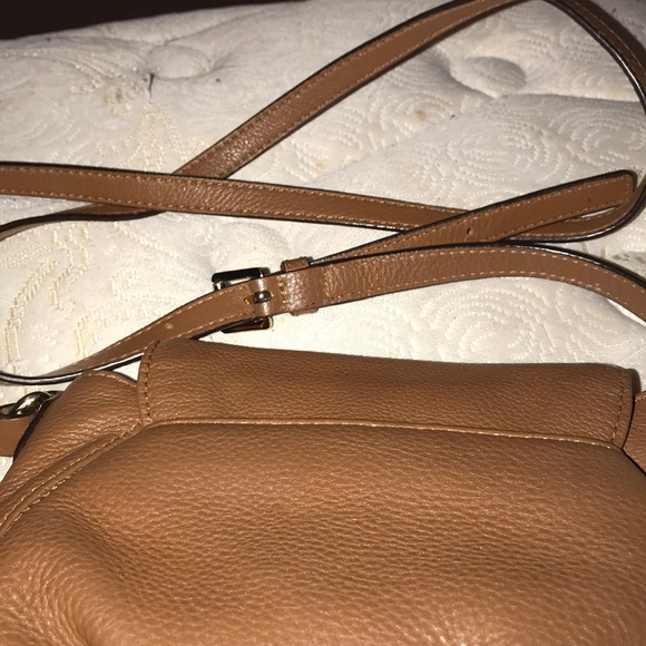 Michael kors small brown crossbody - Picture 3 of 5