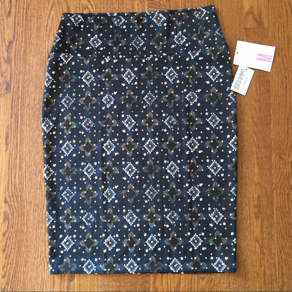 NWT LulaRoe Cassie skirt size M