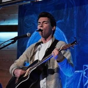 Meet your Posher, Alex