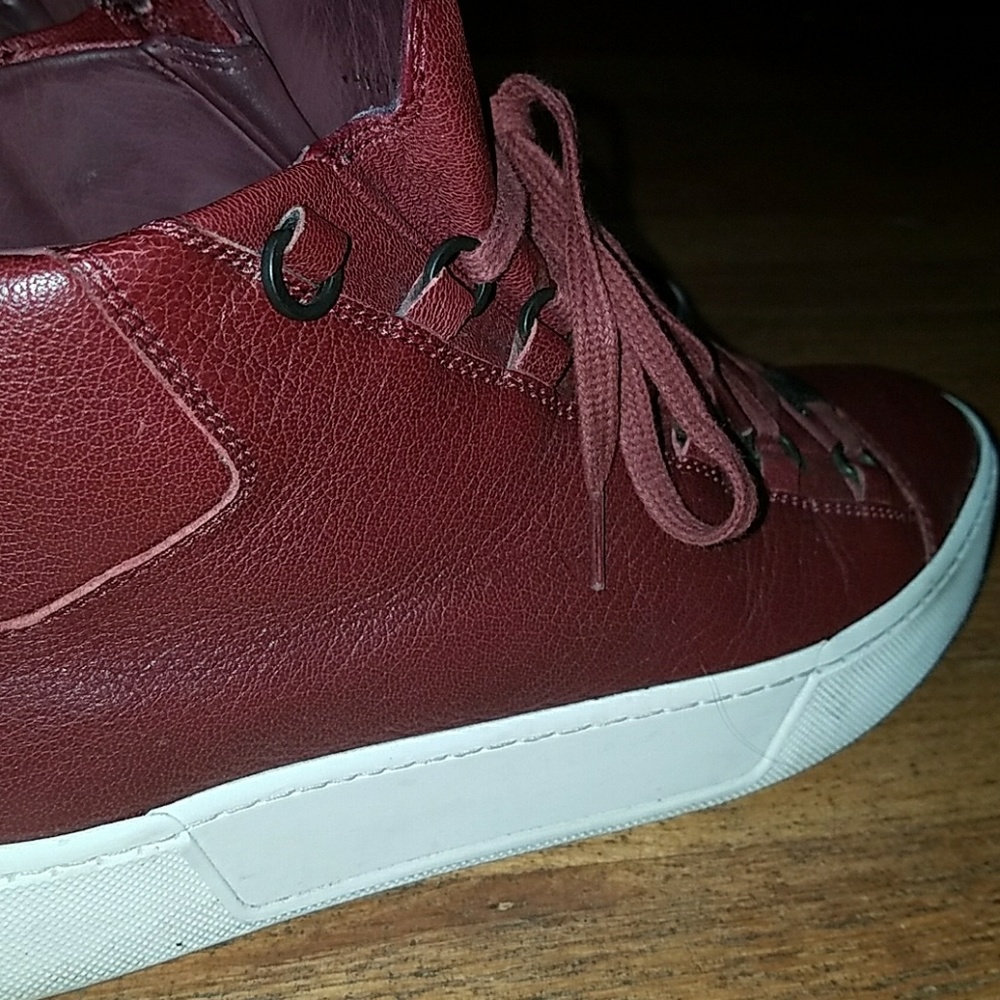 Balenciaga high sneakers cranberry sz 11