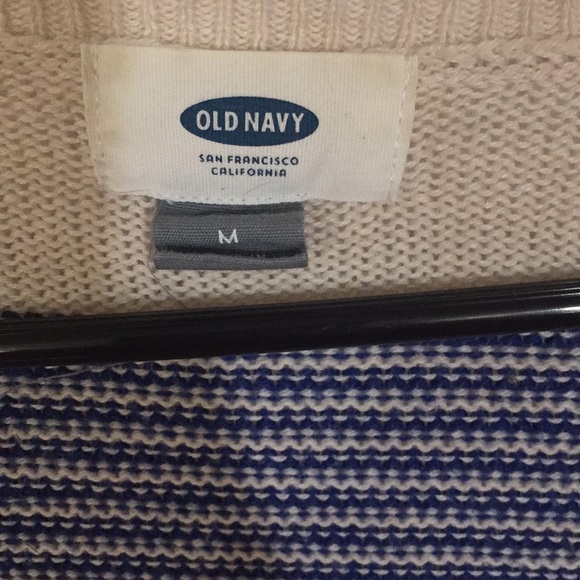 Old navy medium sweater - Picture 2 of 2