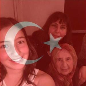 Meet your Posher, Semra