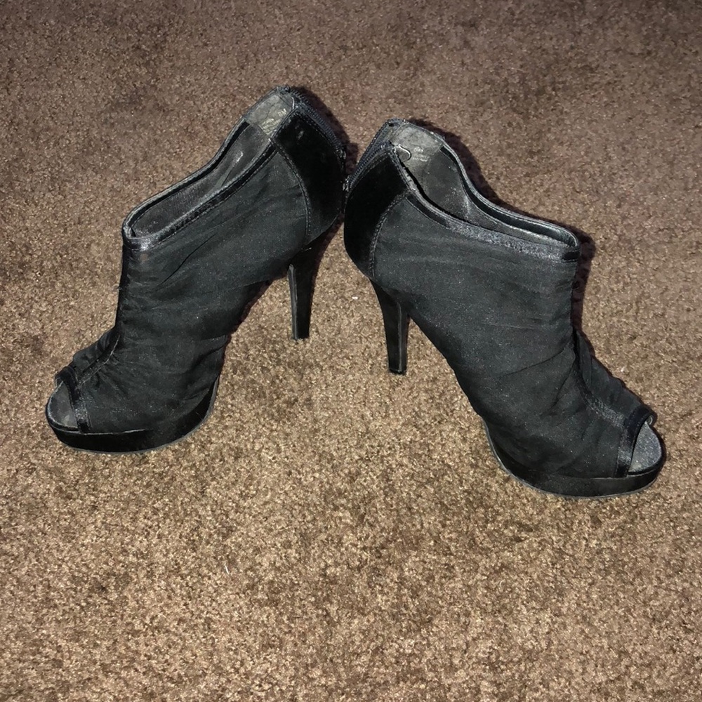 Chinese Laundry Ankle Peep Toe Heels