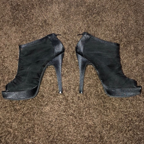 Chinese Laundry Ankle Peep Toe Heels - Picture 3 of 7