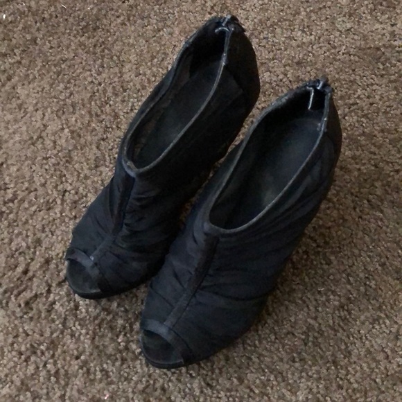 Chinese Laundry Ankle Peep Toe Heels - Picture 5 of 7