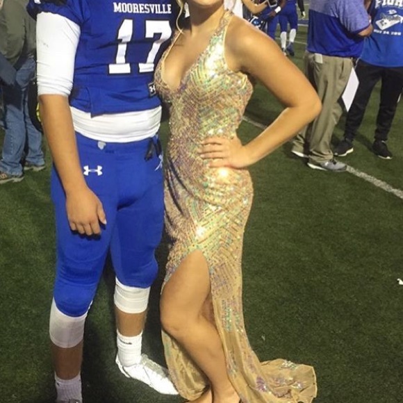 Prom/Homecoming Dress - Picture 1 of 3
