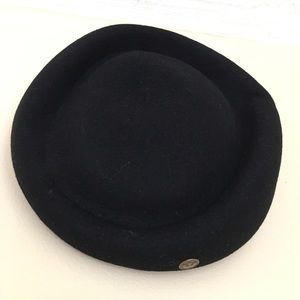 New Goorin Brothers Pillbox Hat, still with tag.