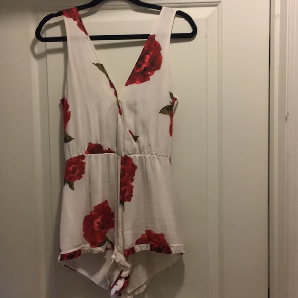 Romper - Picture 1 of 3